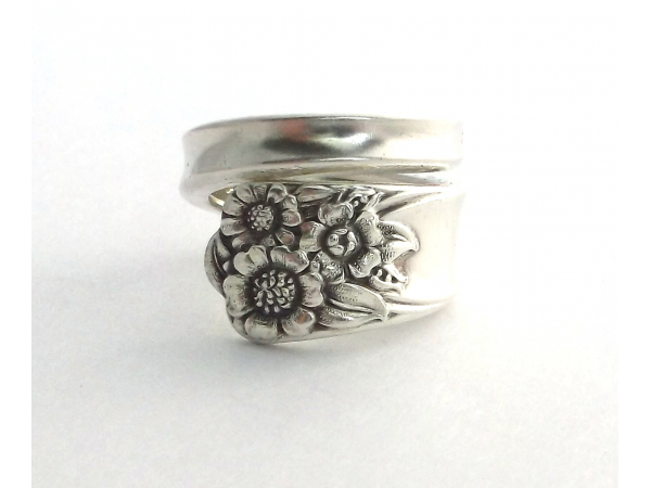 Sunflower Spoon Ring April 1950 Bypass